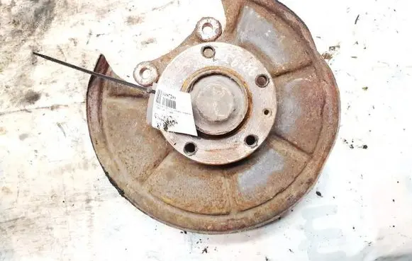 Peugeot 607 Rear wheel hub
