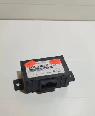 Audi A4 S4 B5 8D Alarm control unit/module 4D0951173D 97710 067110