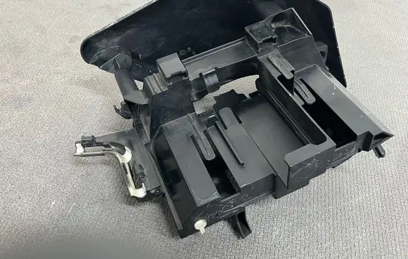 BMW 1 F20 F21 Fuse box cover 8622031 1390 58650910