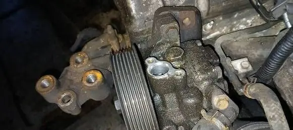 Honda CR-V Power steering pump