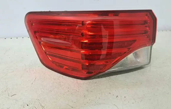 Toyota Avensis T270 Rear/tail lights