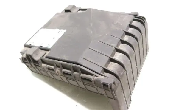 Volkswagen PASSAT B6 Fuse box cover 1K0937132F