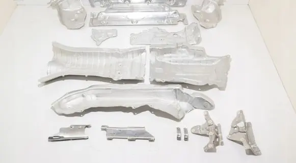 BMW X7 G07 Exhaust heat shield 7424936