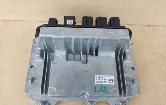 Mini One - Cooper F56 F55 Engine control unit/module 8638784 12148638784 030127045