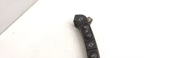 Steering wheel buttons/switches