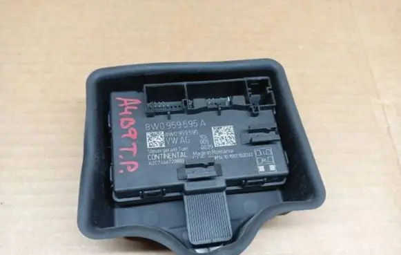 Audi A4 S4 B9 Door control unit/module 8W0959595A 8W0959595