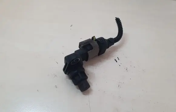 Opel Insignia A Camshaft position sensor 55201876