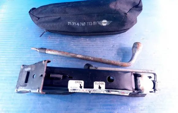 Mini One - Cooper R50 - 53 Tool set 7111676911301 76911301