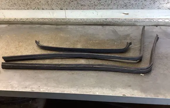 BMW 3 E36 Engine hood trim 