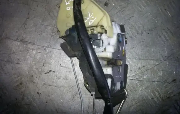 Honda Jazz Front door lock