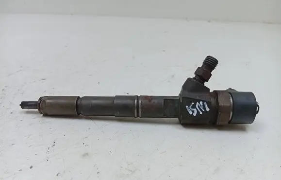 Opel Insignia A Fuel injector