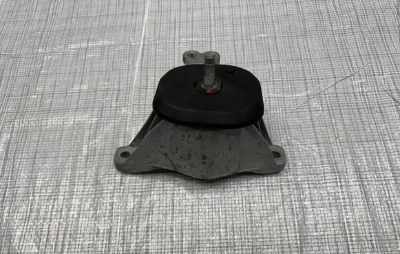 KIA Sorento IV Engine mount vacuum valve 21815-L1200