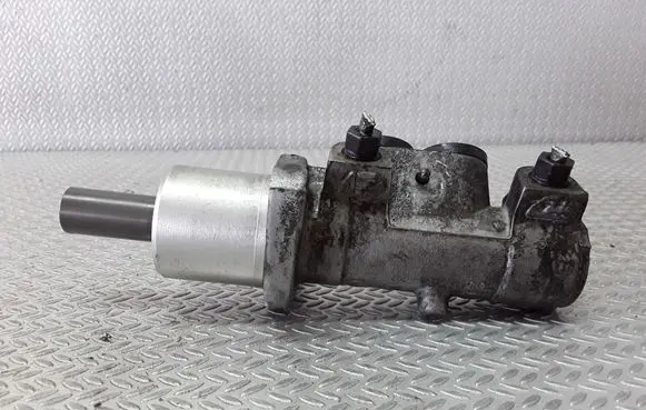 Ford Galaxy Master brake cylinder
