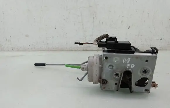 Audi A8 S8 D2 4D Front door lock 8D1837016F