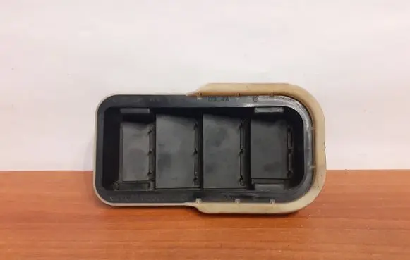 Ford Transit Custom Quarter panel pressure vent BK21B280B63CA 10095