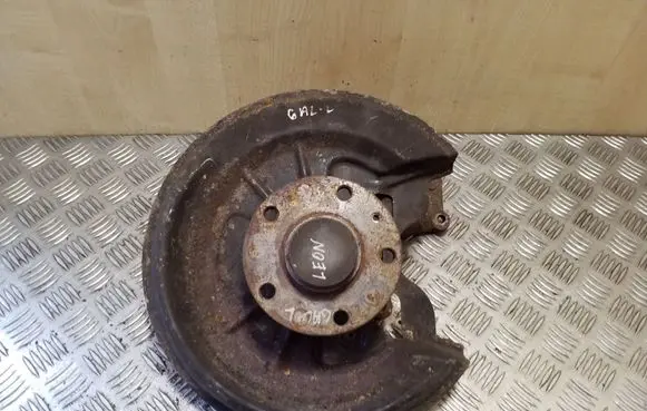Seat Leon (1P) Rear wheel hub spindle/knuckle 