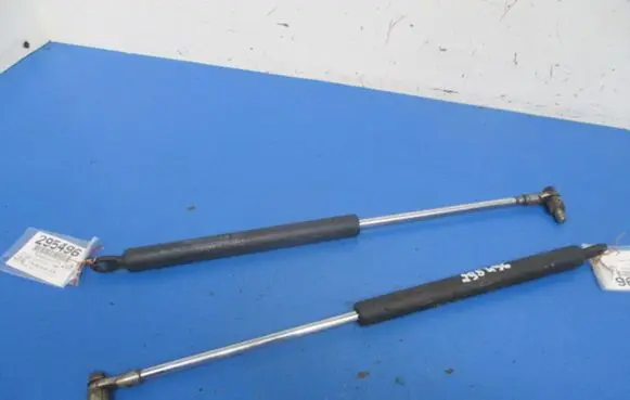 Daewoo Polonez Shock absorber/damper mounting bracket 