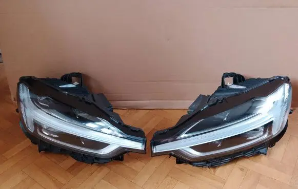 Volvo XC60 Headlights/headlamps set 