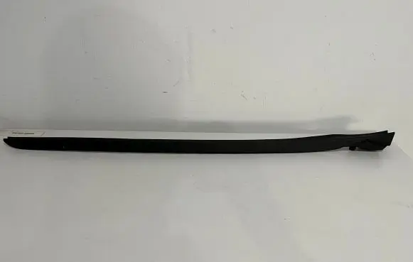 BMW 2 F44 Windshield trim 7475980