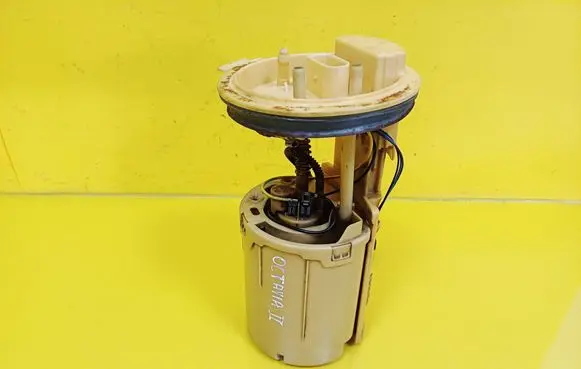 Skoda Octavia Mk2 (1Z) In-tank fuel pump 1K0919050D