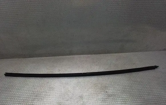 Renault Trafic III (X82) Front door windshield rail 