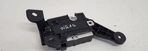 Mercedes-Benz C W205 Fuel injection pump control unit/module A0009003310 160134064229E A0009017202