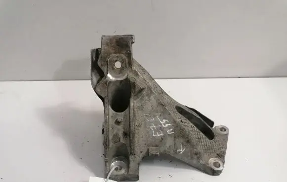 BMW X5 E70 Engine mounting bracket 6797921