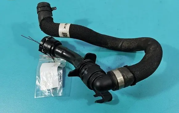 Intercooler hose/pipe