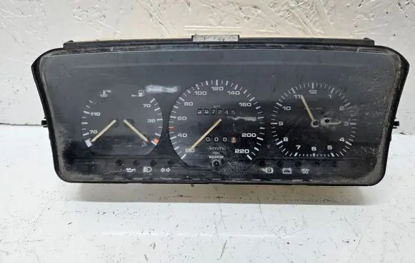 Volkswagen PASSAT B3 Speedometer (instrument cluster) 5220029110