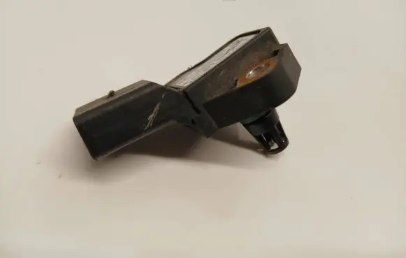 Volkswagen Touareg I Air pressure sensor 038906051C 0281002401 028100244