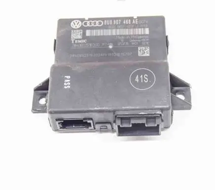 Audi Q3 8U Gateway control module 2840652516300 8U0907468J