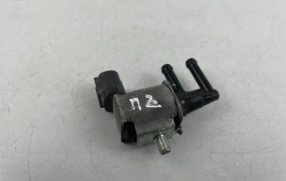 Subaru Legacy Turbo solenoid valve K5T48479