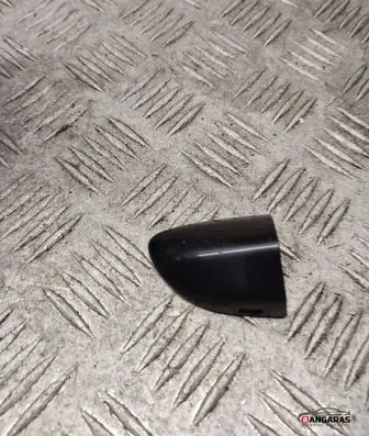 Volkswagen PASSAT B6 Front door handle cover 3c0897880