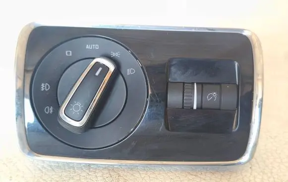 Skoda Superb B6 (3T) Other dashboard part 10032251