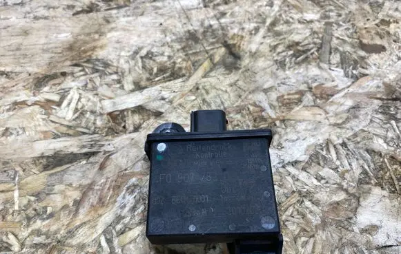 Bentley Flying Spur Tire pressure sensor 4F090728303