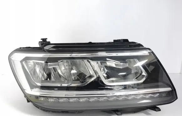 Volkswagen Tiguan Headlight/headlamp 5NB941036D