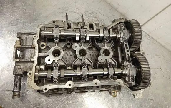 Opel Corsa F Engine head 9815566710