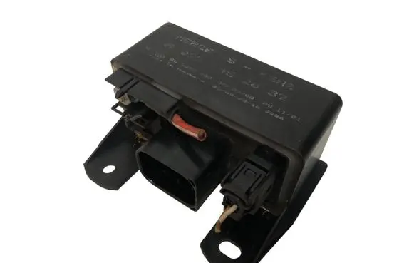 Mercedes-Benz A W168 Glow plug pre-heat relay 0255452832