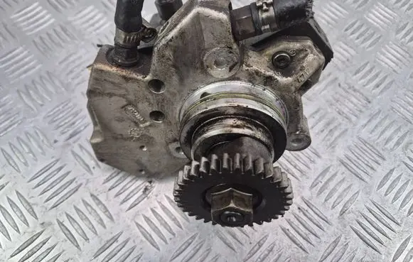 Fuel injection high pressure pump