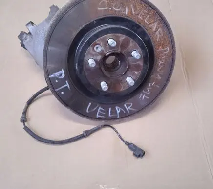 Land Rover Range Rover Velar Rear wheel hub spindle/knuckle 