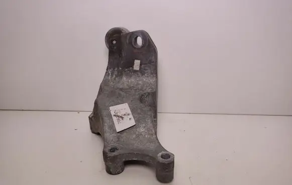 Ford Mustang VI Engine mounting bracket X05302A