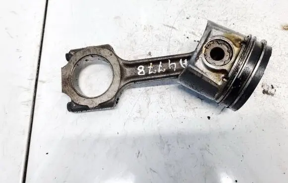 Lancia Lybra Piston with connecting rod