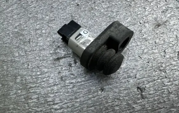 Nissan Patrol Y61 Other switches/knobs/shifts 25360VJ200 253685L300