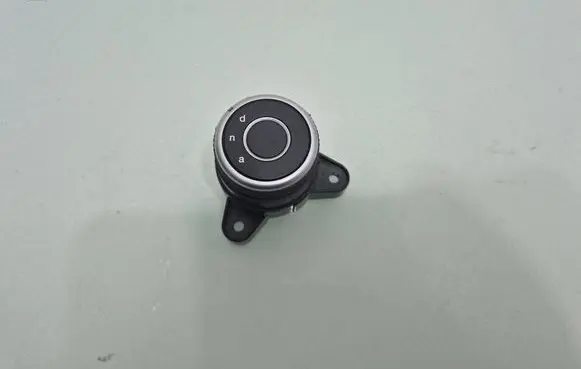 Alfa Romeo Giulia Other switches/knobs/shifts 156129254