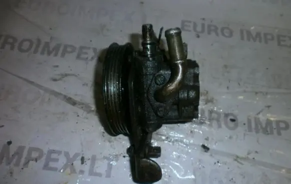 Mazda 323 Power steering pump