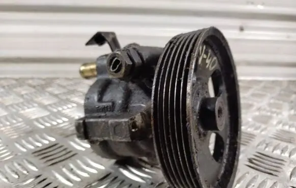 Volvo S40, V40 Power steering pump