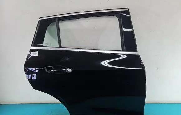 Rear door