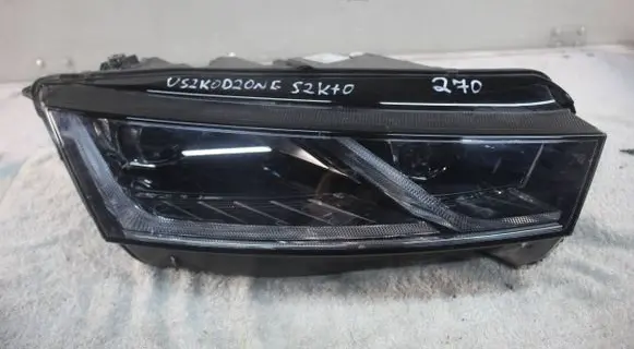 Skoda Octavia Mk4 Headlight/headlamp 5E4941016A LE18A6419 030111823400