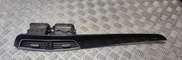 Mercedes-Benz C W204 Dash center air vent grill A2046801371