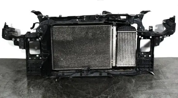 Hyundai i30 Front bodywork piece 